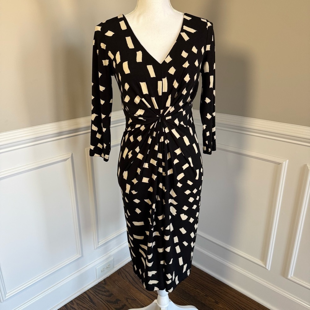Karen Kane Black Sheath Dress with V-Neck and 3/4 Cuffed Sleeves Size Small